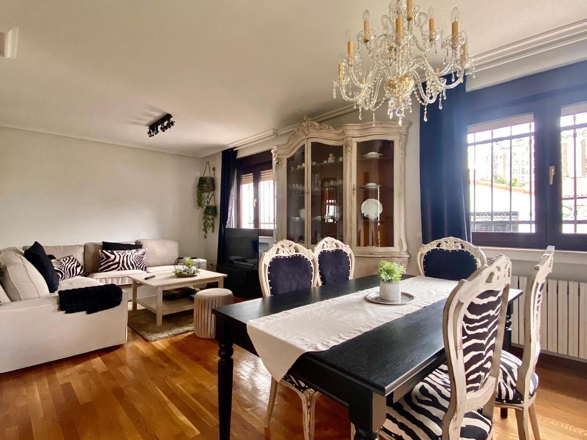 Housing Leon Casa Con Jardin Villa Luaran gambar